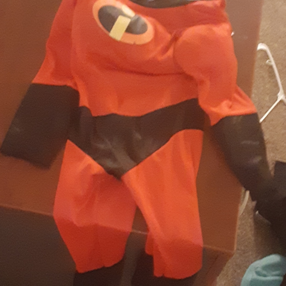 Costume